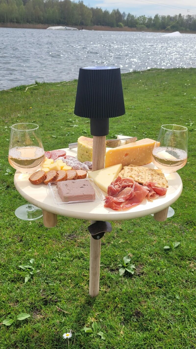 Picknick plank met alleen wit licht